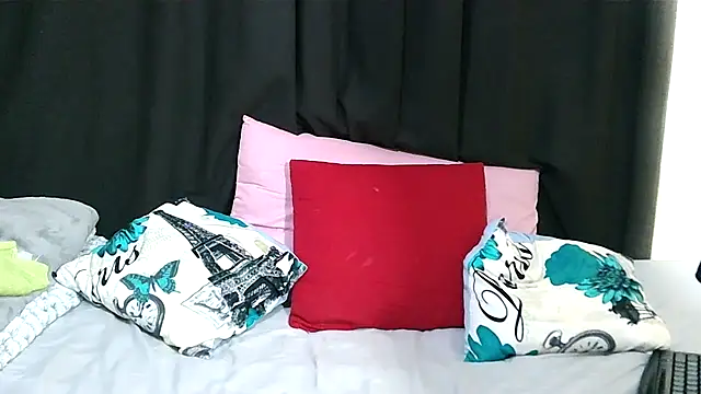 DIRTYTALKINQUEEN online show from 28, 1, 2025