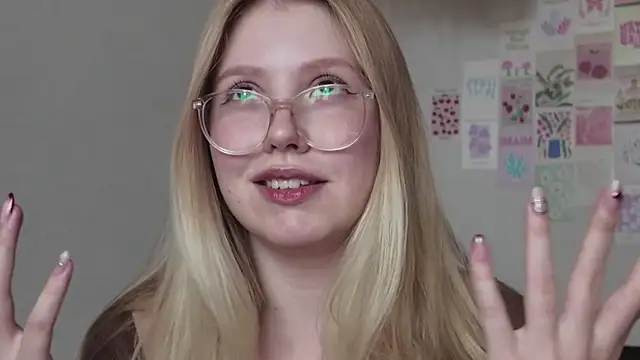 HoneyAudrey online show from 24, 10, 2025