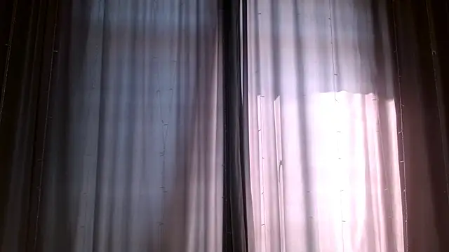 Snapshot of Li_noen chatting on 19, 3, 2025 Li noen online show from 19, 3, 2025