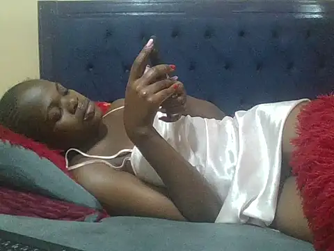 Creamy dolly online show from 14, 12, 2025