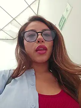 Karen San Miguel online show from 22, 6, 2026