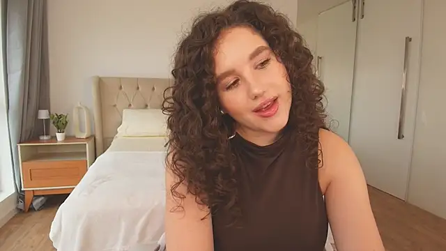 Ariella Sol online show from 5, 2, 2026