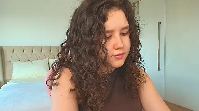 Ariella Sol online show from 15, 2, 2026