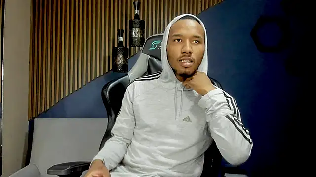 Snapshot of JamesParck chatting on 22, 1, 2025 JamesParck online show from 22, 1, 2025