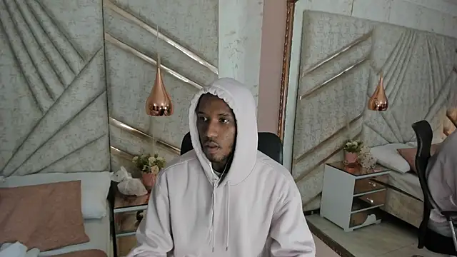 Snapshot of JamesParck chatting on 5, 2, 2025 JamesParck online show from 5, 2, 2025