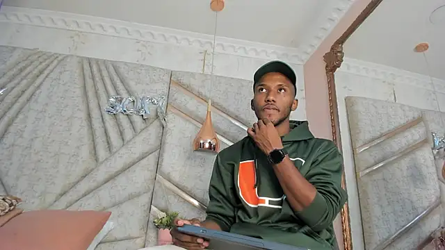 Snapshot of JamesParck chatting on 19, 2, 2025 JamesParck online show from 19, 2, 2025