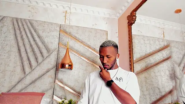 Snapshot of JamesParck chatting on 1, 3, 2025 JamesParck online show from 1, 3, 2025