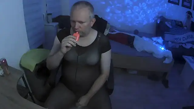 ShyBoy1982 online show from 27, 9, 2025