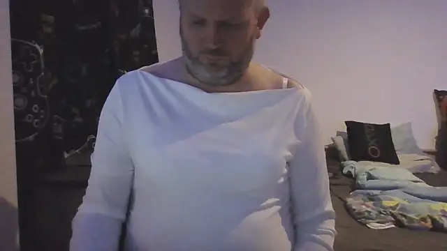 ShyBoy1982 online show from 11, 4, 2026