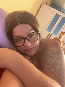 Lolacavalona online show from 21, 12, 2024