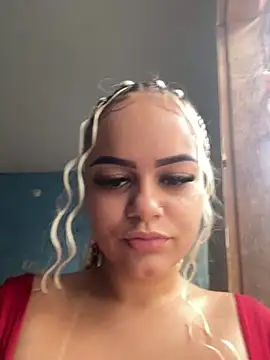 Lolacavalona online show from 30, 12, 2024