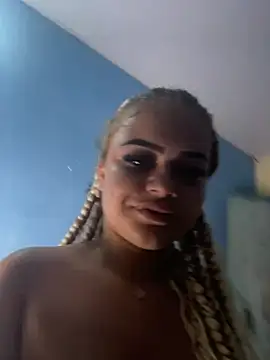 Lolacavalona online show from 14, 1, 2025