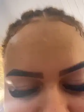 Lolacavalona online show from 15, 1, 2025