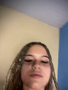 Lolacavalona online show from 8, 3, 2025