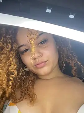 Lolacavalona online show from 18, 9, 2025