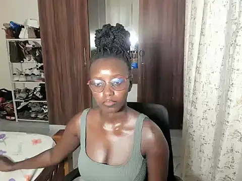 Snapshot of supa_queen254 chatting on 18, 6, 2026 supa queen254 online show from 18, 6, 2026