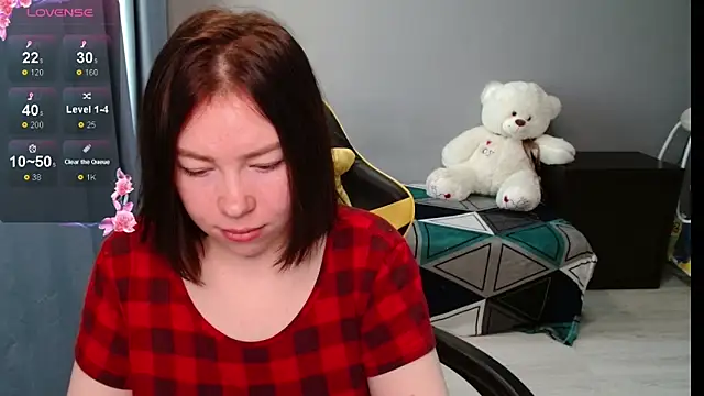 Emily Amorre online show from 9, 9, 2025