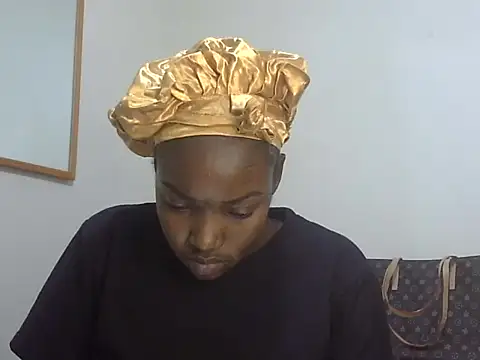 Snapshot of Sexy_racy_rebel_ chatting on 2, 11, 2025 Sexy racy rebel online show from 2, 11, 2025