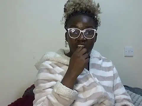 Snapshot of Sexy_racy_rebel_ chatting on 4, 12, 2025 Sexy racy rebel online show from 4, 12, 2025