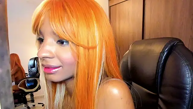 Snapshot of alikahouston4 chatting on 1, 2, 2025 alikahouston4 online show from 1, 2, 2025