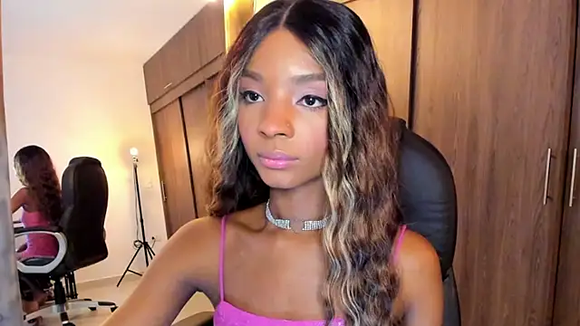 Snapshot of alikahouston4 chatting on 15, 2, 2025 alikahouston4 online show from 15, 2, 2025