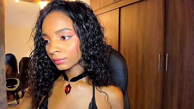 Snapshot of alikahouston4 chatting on 15, 10, 2025 alikahouston4 online show from 15, 10, 2025