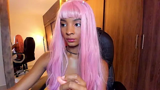 Snapshot of alikahouston4 chatting on 15, 11, 2025 alikahouston4 online show from 15, 11, 2025