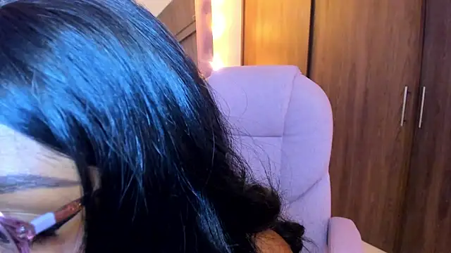 alikahouston4 online show from 5, 3, 2026