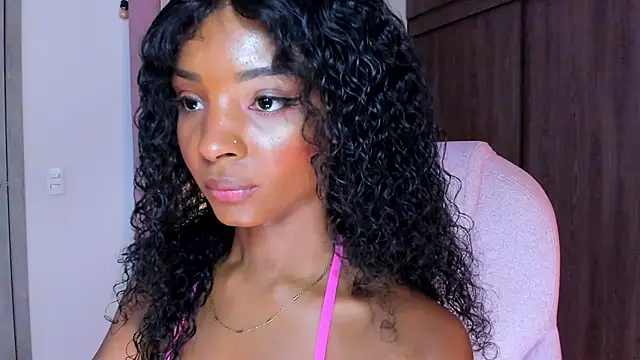 Snapshot of alikahouston4 chatting on 5, 8, 2026 alikahouston4 online show from 5, 8, 2026