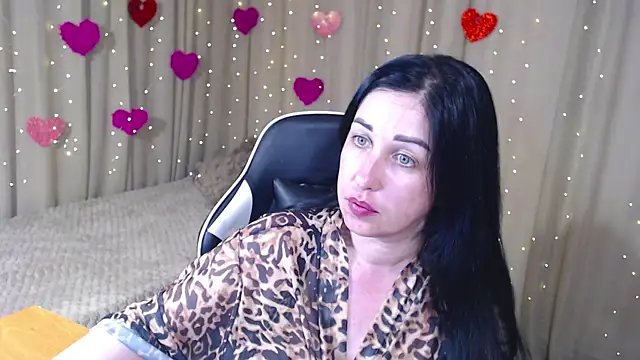Snapshot of JillStevens chatting on 6, 5, 2026 JillStevens online show from 6, 5, 2026