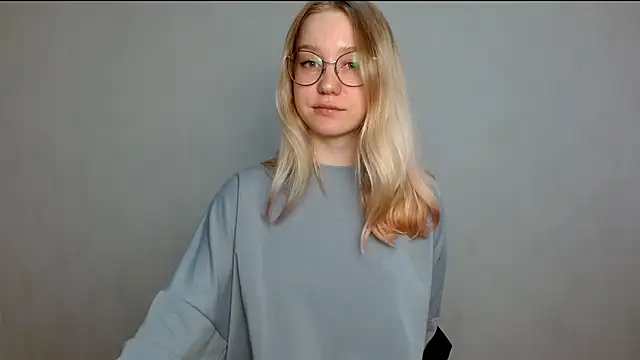 cindi hot online show from 5, 3, 2025