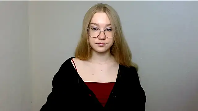 Snapshot of cindi_hot chatting on 26, 4, 2026 cindi hot online show from 26, 4, 2026