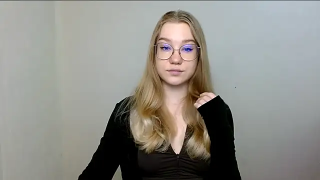 Snapshot of cindi_hot chatting on 30, 4, 2026 cindi hot online show from 30, 4, 2026