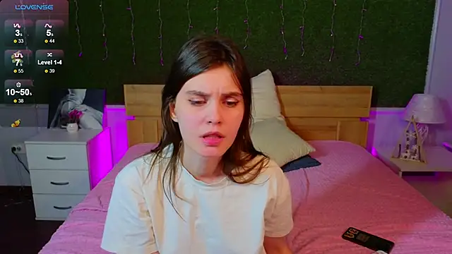 SusieMorris online show from 4, 12, 2024