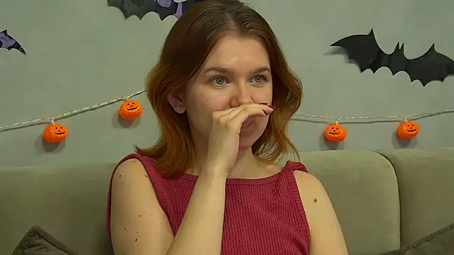 LessySmith online show from 3, 11, 2025