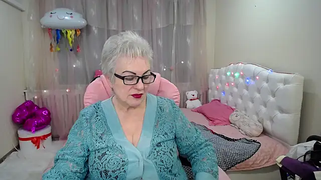 KayleSmoll online show from 30, 1, 2025