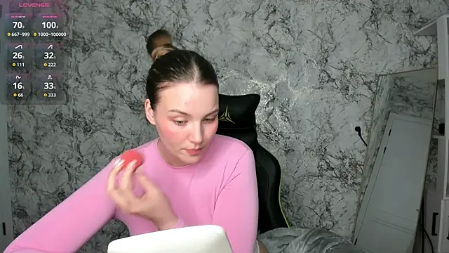 DeniRicchii online show from 9, 4, 2026