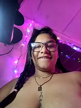 Sofythom1 online show from 28, 2, 2025