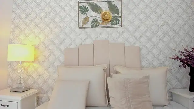 Snapshot of MarianaSanz chatting on 14, 9, 2025 MarianaSanz online show from 14, 9, 2025