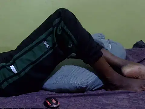 QUEEN-LIZ online show from 2, 12, 2025