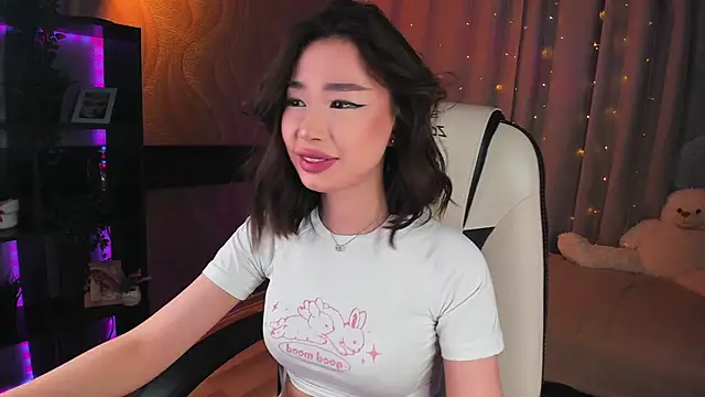 sensualily online show from 8, 3, 2025