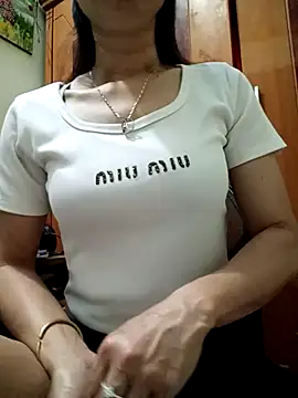 YunLem online show from 6, 3, 2025