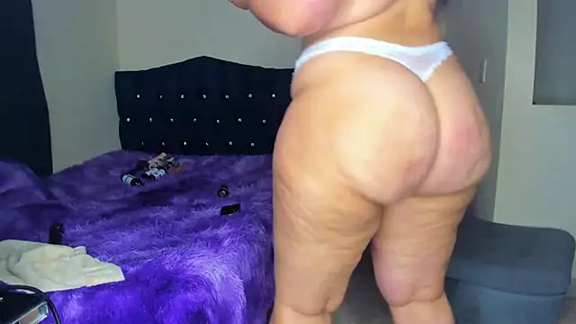 scarlet tommy online show from 22, 3, 2025