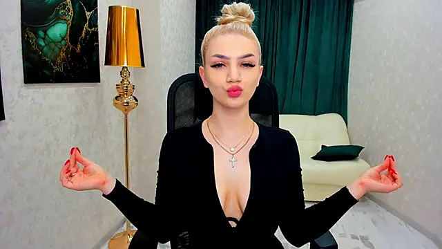 SelenaeMoore online show from 24, 2, 2025