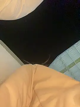 NAUGHTY LITTLE 18 online show from 25, 1, 2025