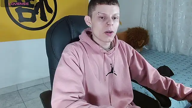 Matthew Boy  online show from 26, 2, 2025