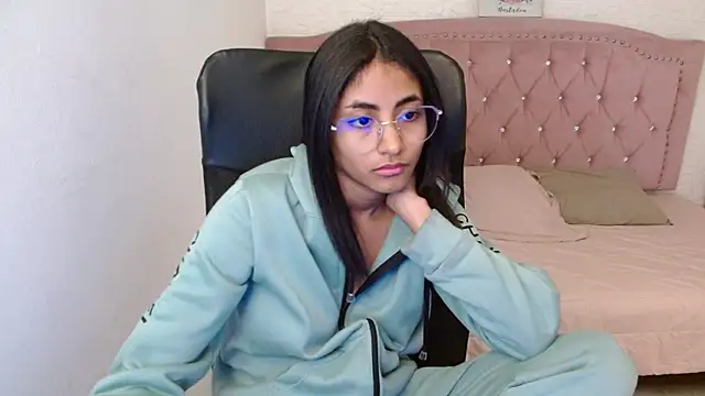 shaneelle online show from 18, 2, 2025