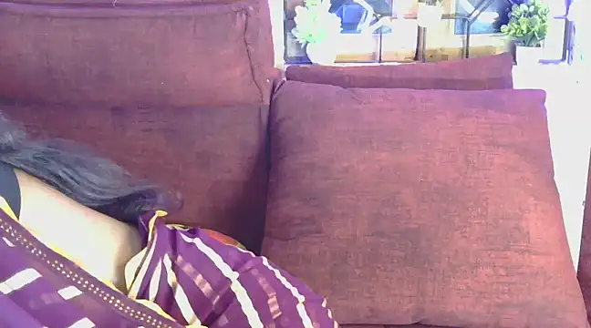 Snapshot of sexy_shivi chatting on 4, 12, 2024 sexy shivi online show from 4, 12, 2024