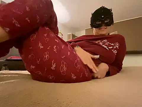 Marilou1983 online show from 13, 3, 2025