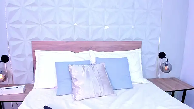 Stacey white  online show from 9, 4, 2026